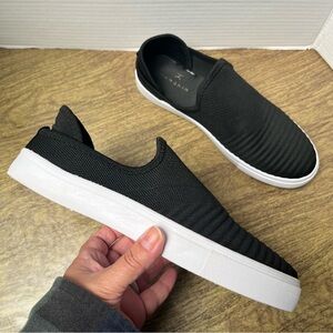 Danskin Creative Stretch Knit Slip-on Black Sneakers Size 10